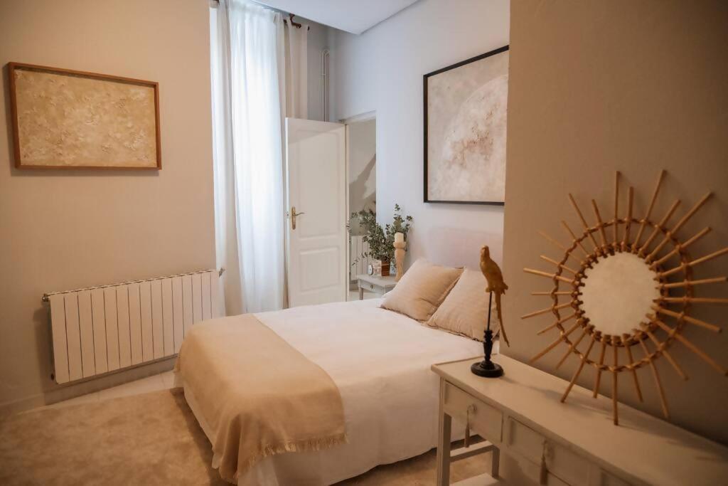 Caces Casa Aguila Casco Antiguo Patio Privado 아파트 외부 사진