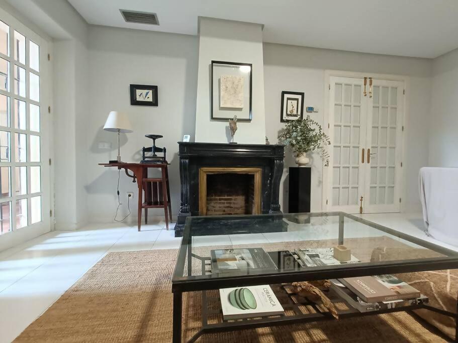 Caces Casa Aguila Casco Antiguo Patio Privado 아파트 외부 사진