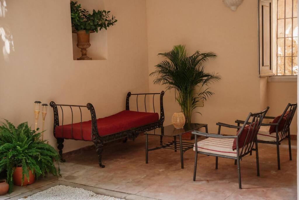 Caces Casa Aguila Casco Antiguo Patio Privado 아파트 외부 사진