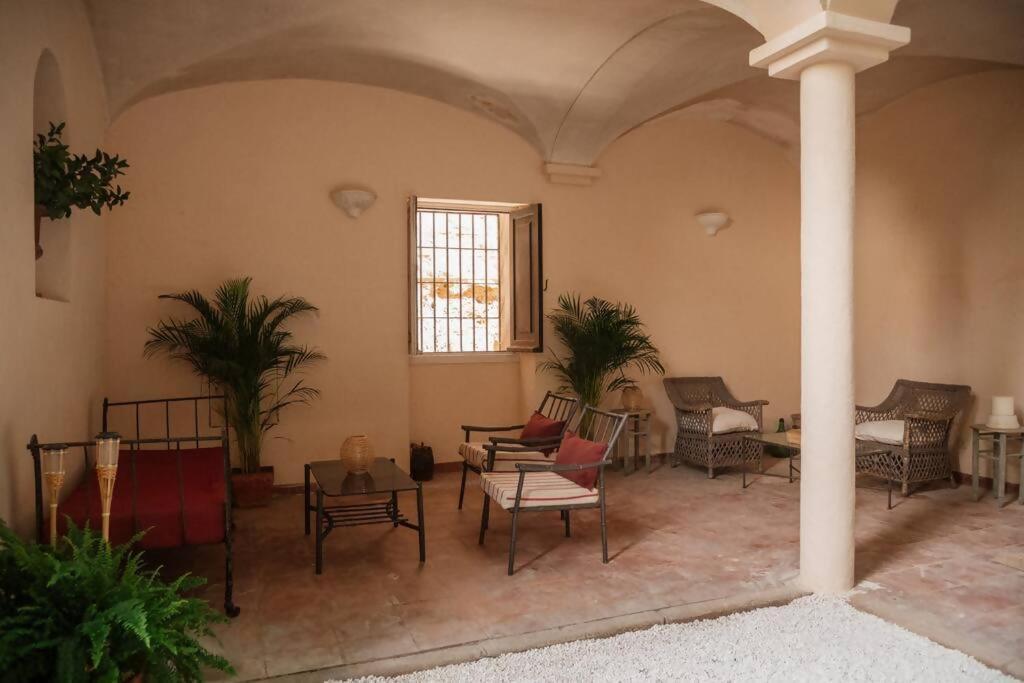 Caces Casa Aguila Casco Antiguo Patio Privado 아파트 외부 사진